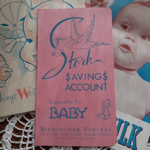 Lot of 1950s baby ephemera and Little Boy Blue warming bowl. - Picture 8 of 16